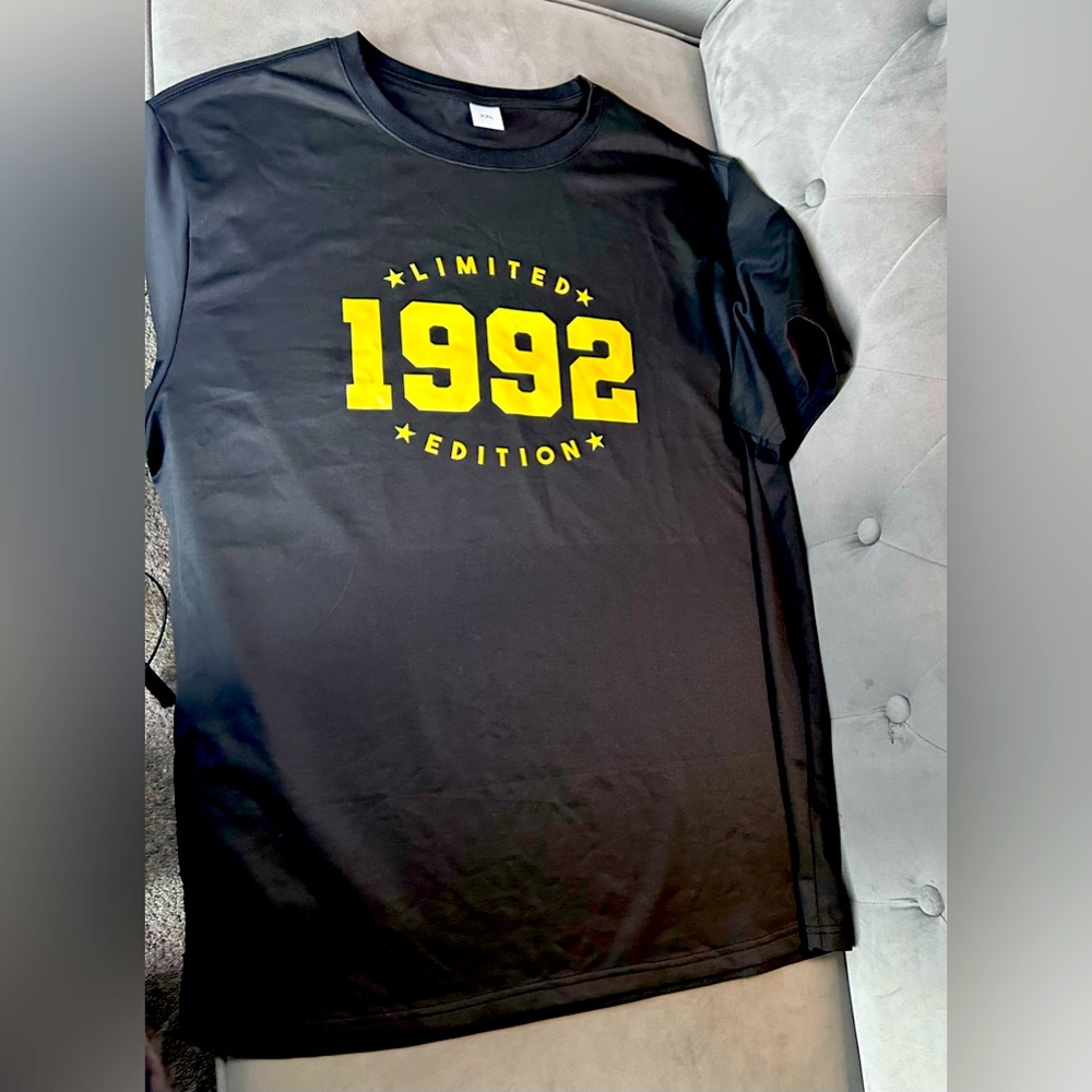 NWOT graphic black T size 2XL